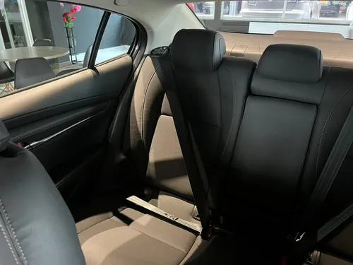 Mazda 3 Touring Hibrido 2.0/ 2026 Ms
