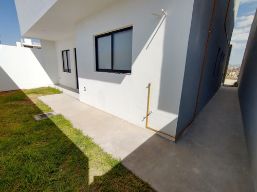 Imagen 3 de 27 de Casa Residencial En Privada A Unos Minutos De Zona Plateada En Pachuca Hgo Y A1:15 De Cdmx
