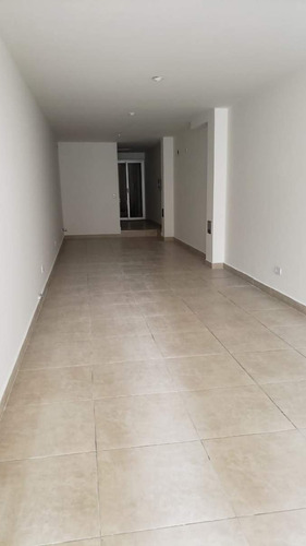Local Comercial En Alquiler , Alberdi