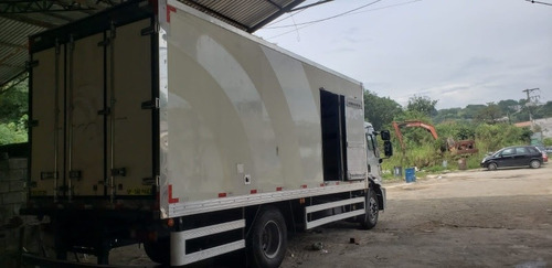 Imagem 3 de 9 de Ford Cargo 1319 Bau Refrigerado _ 10 Graus