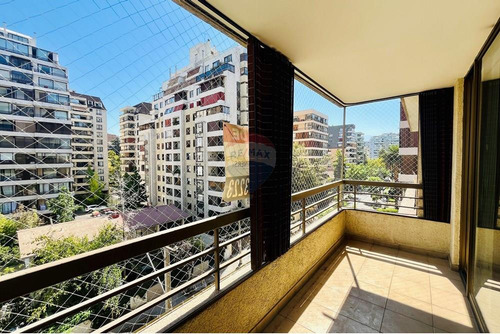 Espacioso Depto De 4 Dorm, 3 Bañ , 2 Estac Y Bod.