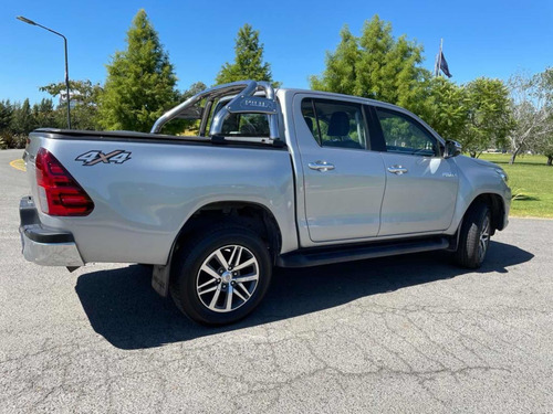 Toyota Hilux 2.8 Cd Srx 177cv 4x4 At 2018