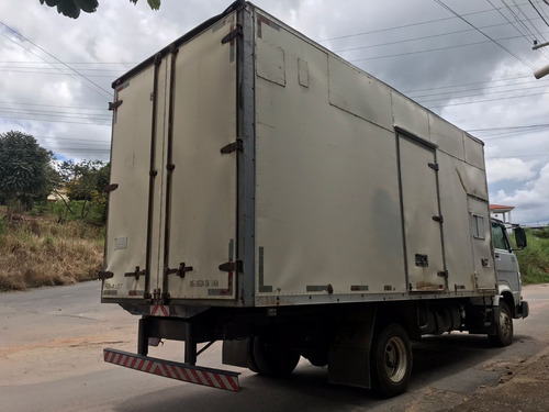 Imagem 8 de 12 de Caminhão 8.120 Euros Bau