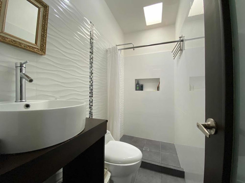 Imagen 21 de 24 de Moderna Casa En Venta De Oportunidad