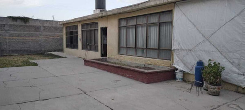 Terreno 490m2 Con Casa De 3 Recamaras En Texcoco