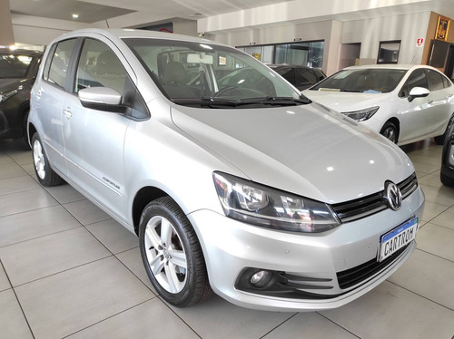 Imagem 3 de 9 de Volkswagen Fox 1.6 Msi Comfortline 8v Flex 4p Manual