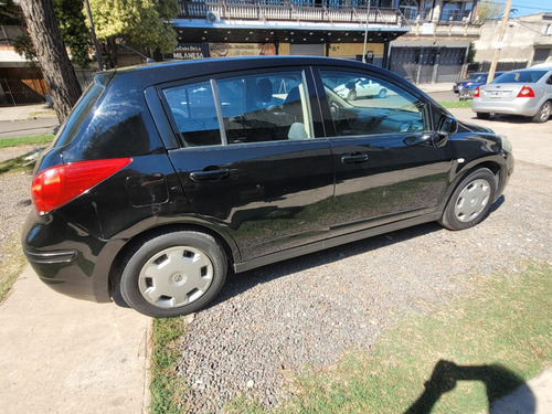 Nissan Tiida 1.8 Visia