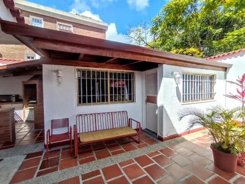 Los Samanes Casa En Venta
