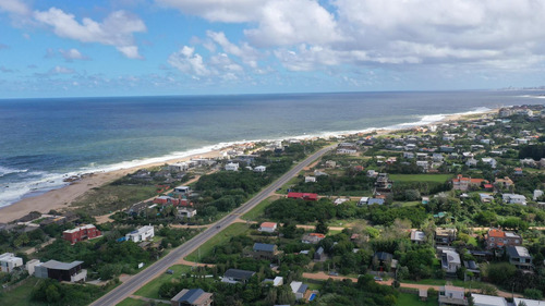 Terreno En Altos De Punta Piedras
