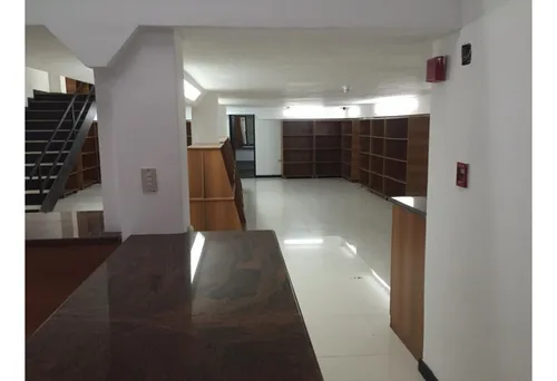 Catia Edificio En Venta
