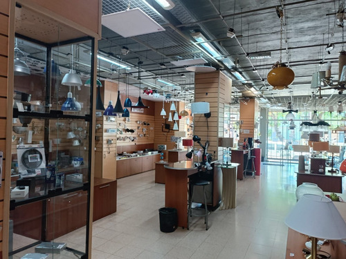 Imagen 8 de 15 de Edificio Y Local Comercial Centrico De Tres Plantas Oficinas Deposito. Unidad Funcional