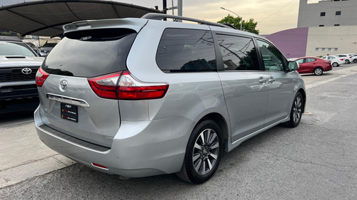 Toyota Sienna 3.5 Limited At