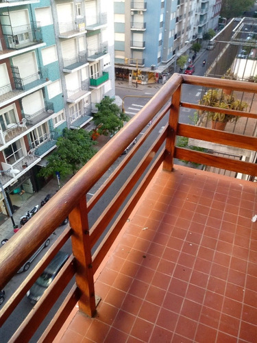 Imagen 3 de 9 de Departamento 2 Ambientes A La Calle Con Balcon En Alquiler Temporada Verano Mar Del Plata