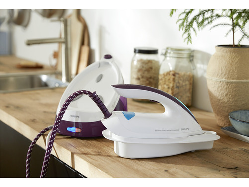 Plancha Con Generador De Vapor Continuo Philips Gc6833/30