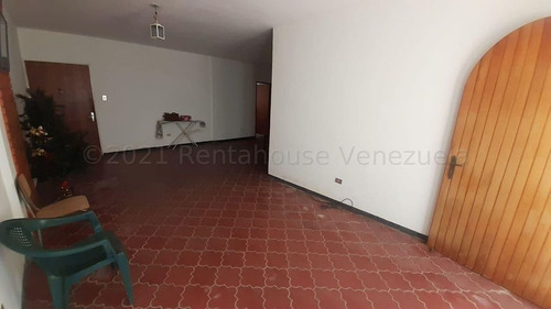 Imagen 3 de 14 de Leida Falcon Rentahouse Vende Apartamento En Lomas Del Este Valencia 21-15041 Lf