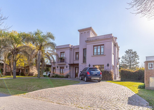 Imagen 3 de 30 de Impecable Casa En Venta En Campos De Álvarez Country Club - Moreno -