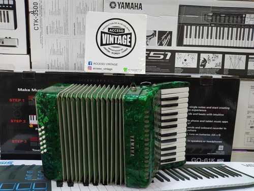 Acordeon Yamaha , 25 Teclas, 12bajos