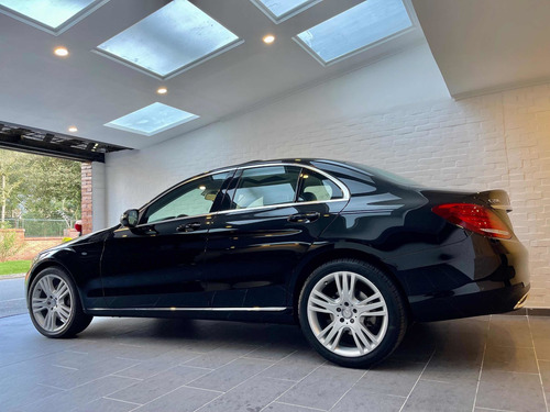 Imagen 3 de 20 de Mercedes-benz Clase C 2018 2.0 Cgi Exclusive