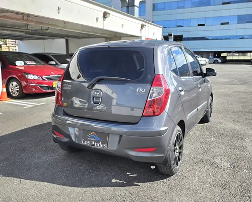 Hyundai i10 1.1 AT