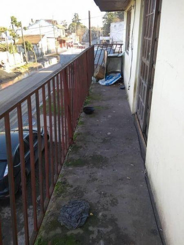 Imagen 2 de 11 de Oportunidad: Dpto De 3 Ambientes + 3 Locales A La Venta En