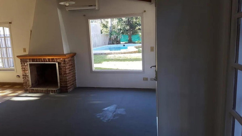 Imagen 7 de 7 de Casa Quinta En La Reja Moreno, A Cuadras De La Estación***