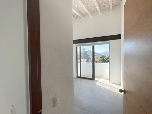 Imagen 19 de 30 de Increíble Casa En Venta En Valle De Bravo