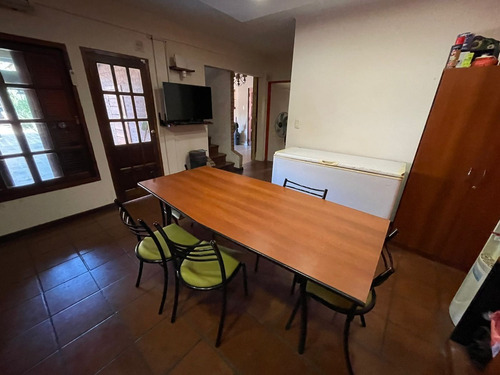 Imagen 12 de 26 de Chalet Castelli Al 600 750 M2 De Terreno
