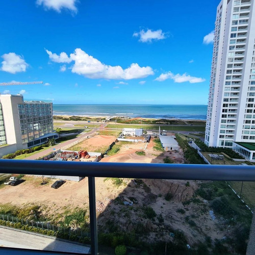Imagen 30 de 30 de Venta Y Venta De Apartamento En La Brava, A Metros Mar