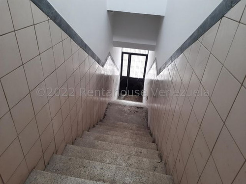 Imagen 7 de 13 de Local Comercial En Venta En Av. Bolívar, San Juan De Los Morros. 23-263