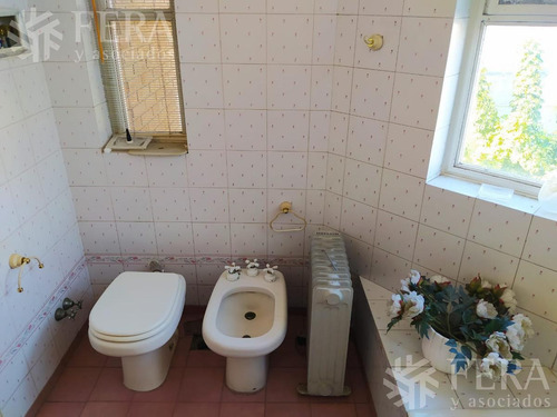 Imagen 18 de 30 de Venta De Casa De 4 Ambientes Con Cochera, Jardin Y Patio Con Parrilla En Wilde (28232)