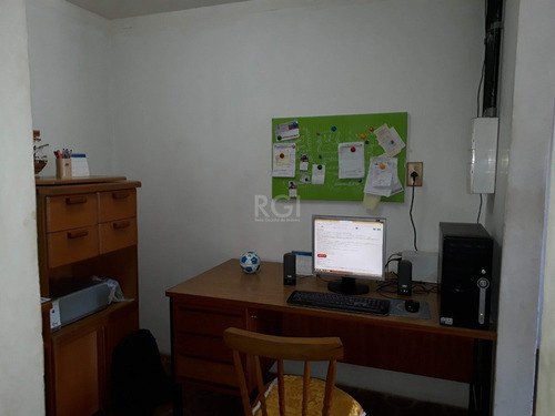Casa Em Jardim Leopoldina Com 3 Dormitórios - Ot7278