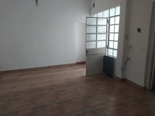 Depto Interno En Venta, Buena Ubicación. Apto Credito. Quilmes Oeste