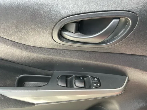 Nissan NP300 2.5 SE Paq Seguridad Mt
