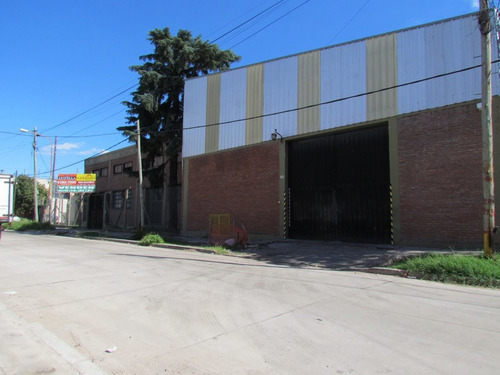 Imagen 2 de 7 de Venta Galpón Industrial C/oficinas Y Vestuarios- San Justo