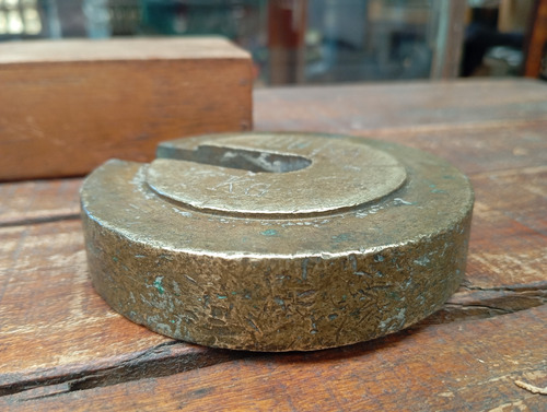 Antigua Pesa De Bronce 1 Kilo De Vascula Ref. 867 (Usado)