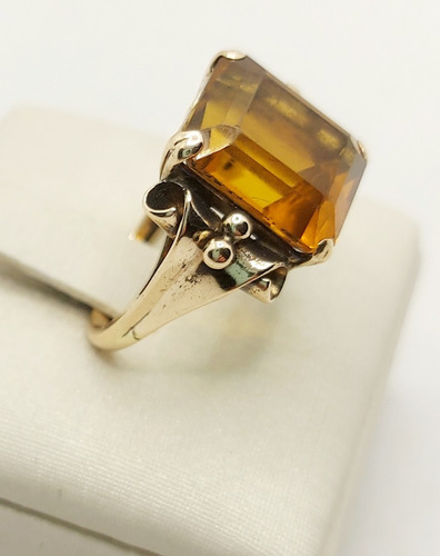 Anillo Oro 18k Con Topacio Color Carmelo. Peso Total 5,8 Grs