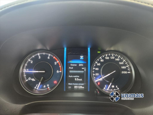Toyota Hilux SW4 2.8 D-4D TURBO DIESEL SRX 7L 4X4 AUTOMÁTICO