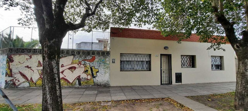 Imagen 2 de 13 de Casa 4 Amb - Merlo Centro - Apta Crédito