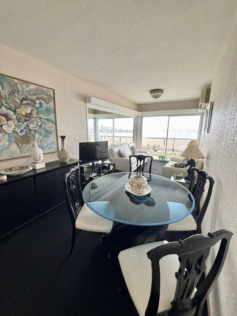 En Alquiler - Apto. Frente A Kibón  Vista Al Mar  2 Dorm + Garage - Sin Muebles · Foto 4