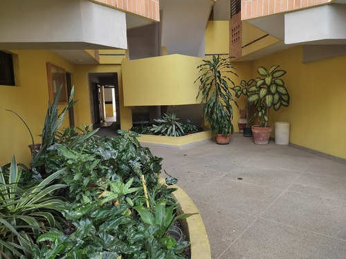 Imagen 17 de 24 de Gabriela Giron Vende Apartamento En Naguangua, Res. Mirabella Ata-908