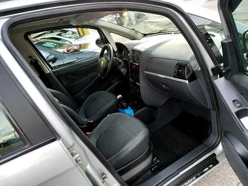 Imagem 8 de 18 de Fiat Idea 2012 1.4 Attractive Flex 5p