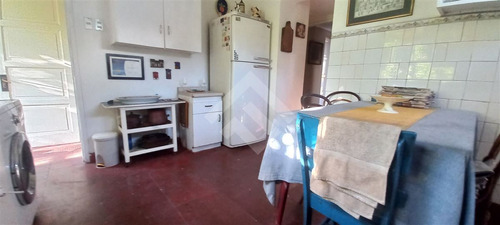 Casa En Venta De 5 Dorm. En Ñuñoa