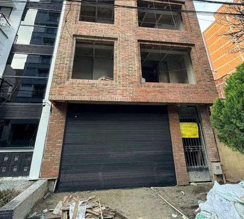 Locales En Arriendo Laureles 643-8292088