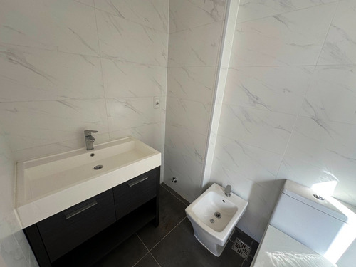 Venta Apartamento 2 Dormitorios En Parque Batlle