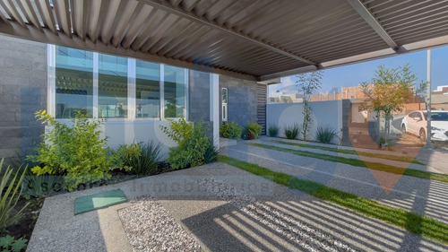 Imagen 4 de 30 de Casa Nueva En Venta En Colinas De Juriquilla Frente A Área V