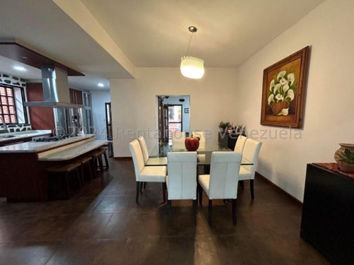 Casa En Venta En Altamira 25-861 Ab