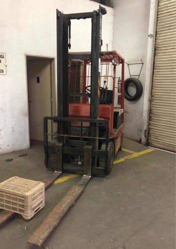 Imagen 4 de 25 de Autoelevador Toyota 2tn Electrico C/bateria Y Cargador Envio