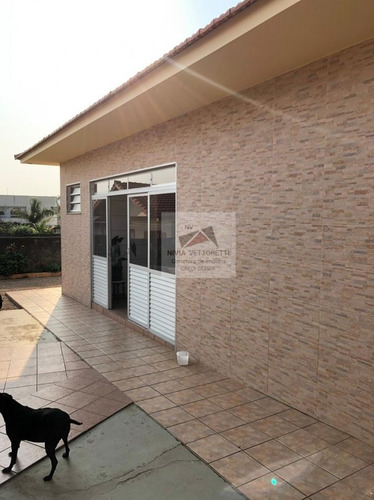 Casa A Venda No Bairro Ingleses Do Rio Vermelho Em - 4140-1