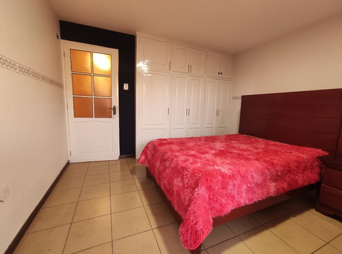 Imagen 7 de 11 de 247.000 $us Amplia Casa Multifamiliar Sobre Av Circunvalacio