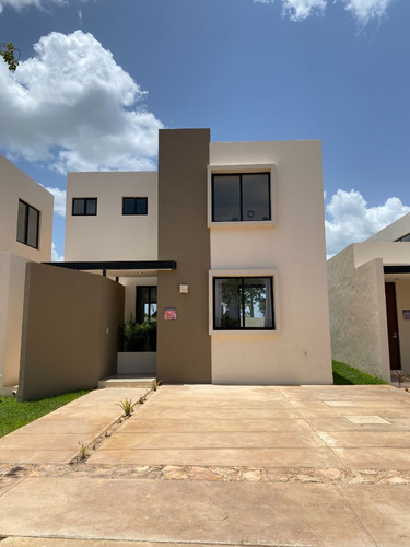 Casa En Venta En Mérida Cholul